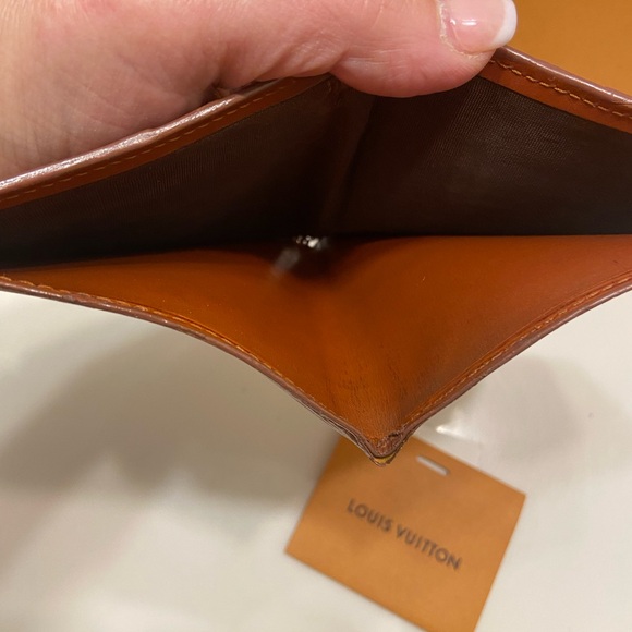 AUTHENTIC!! Men’s Louis Vuitton Epi Portefeuille Marco. Luxury Designer - Picture 5 of 9